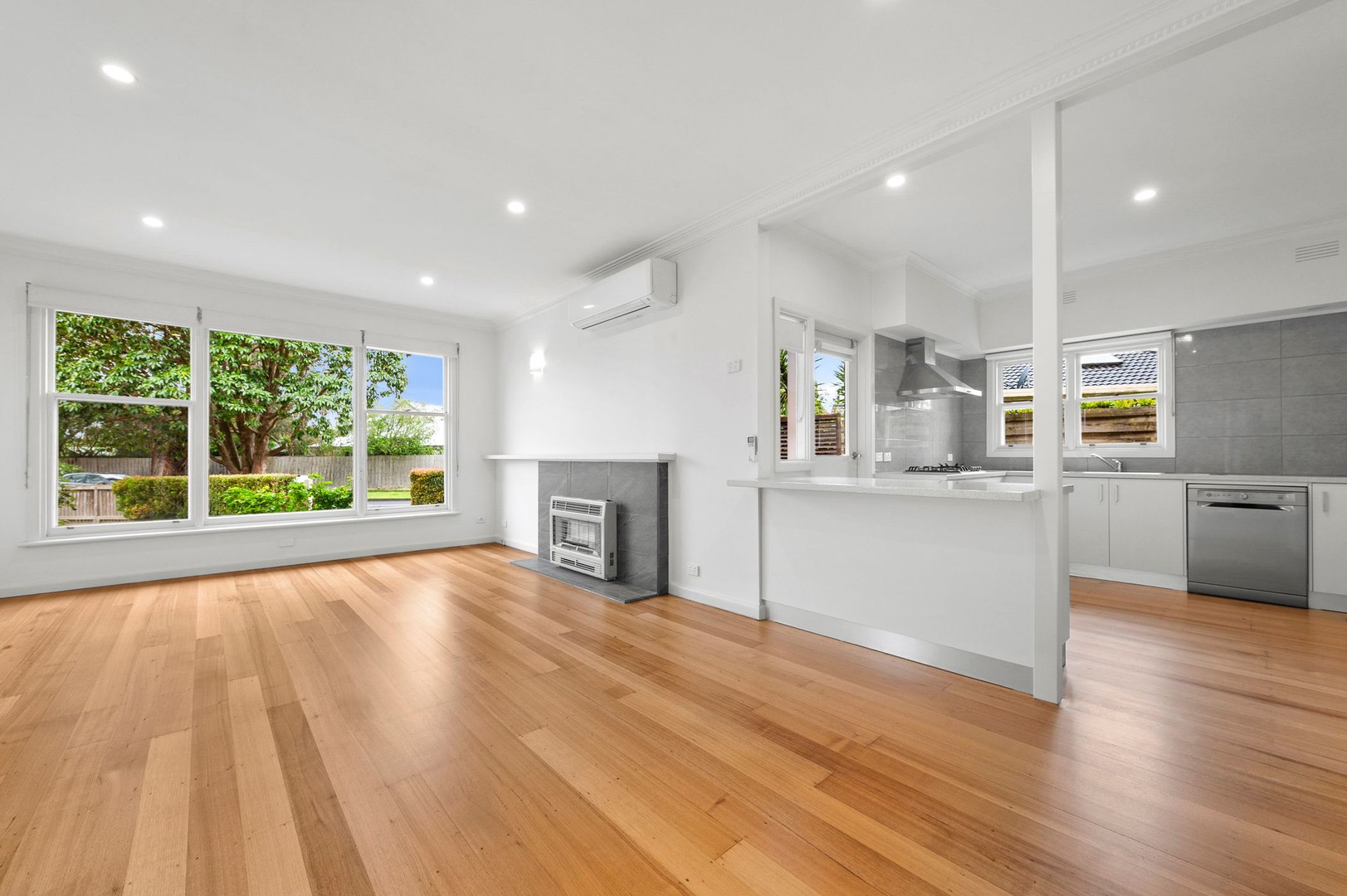 1/2 William Street, Tyabb, VIC 3913 - Thumbnail 2 - 08/10/2024