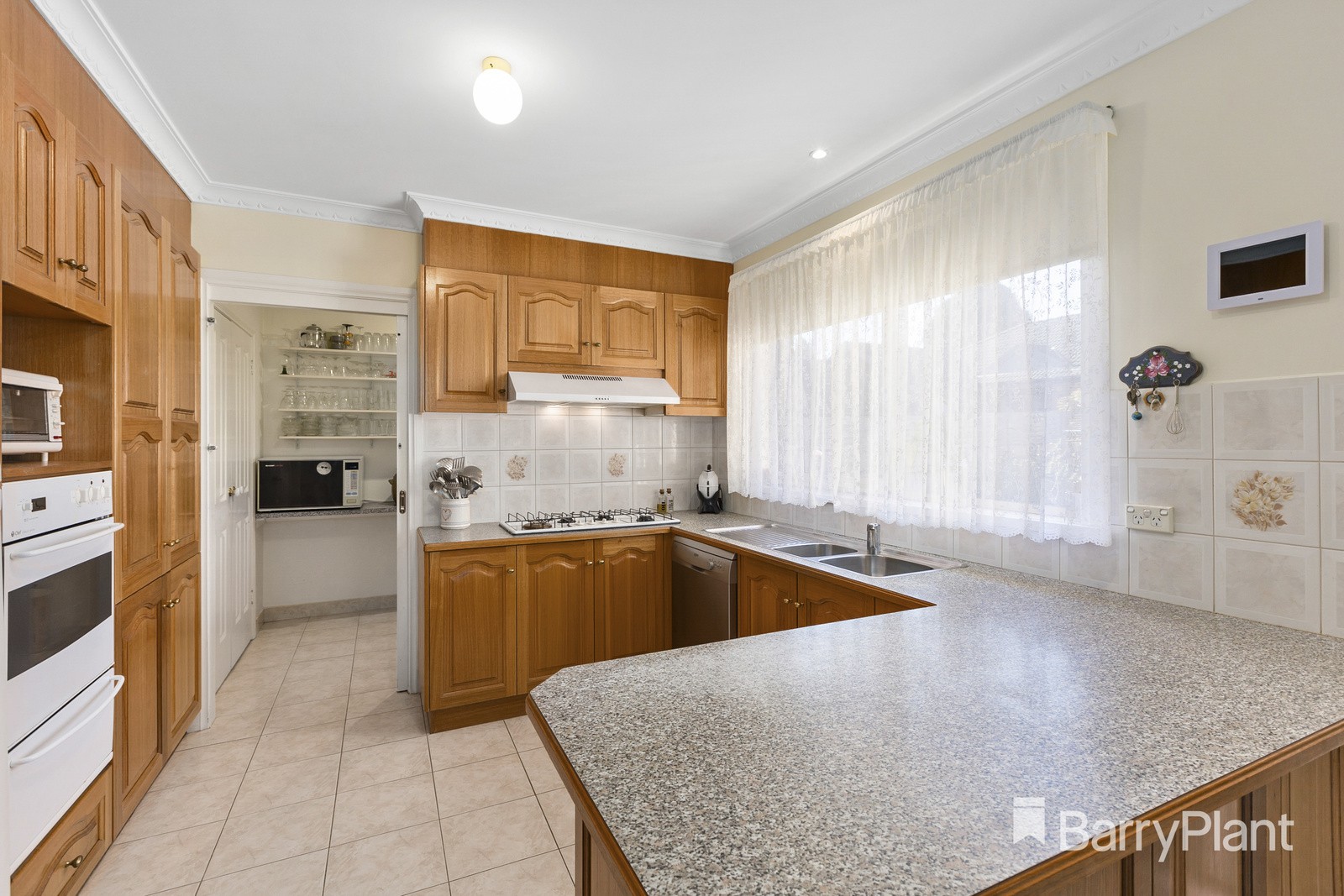 1/20 Jordan Grove, Glen Waverley, VIC 3150, Glen Waverley - Thumbnail 4