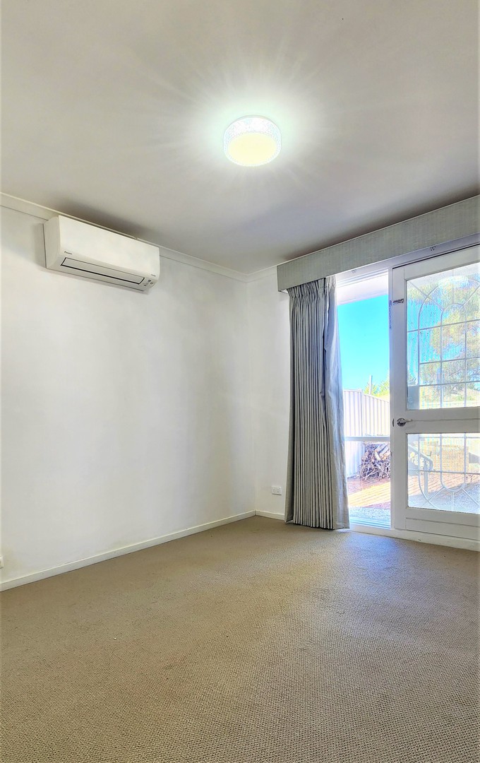 1/21 Cambrian Way, Melton West, VIC 3337, Melton West - Thumbnail 4