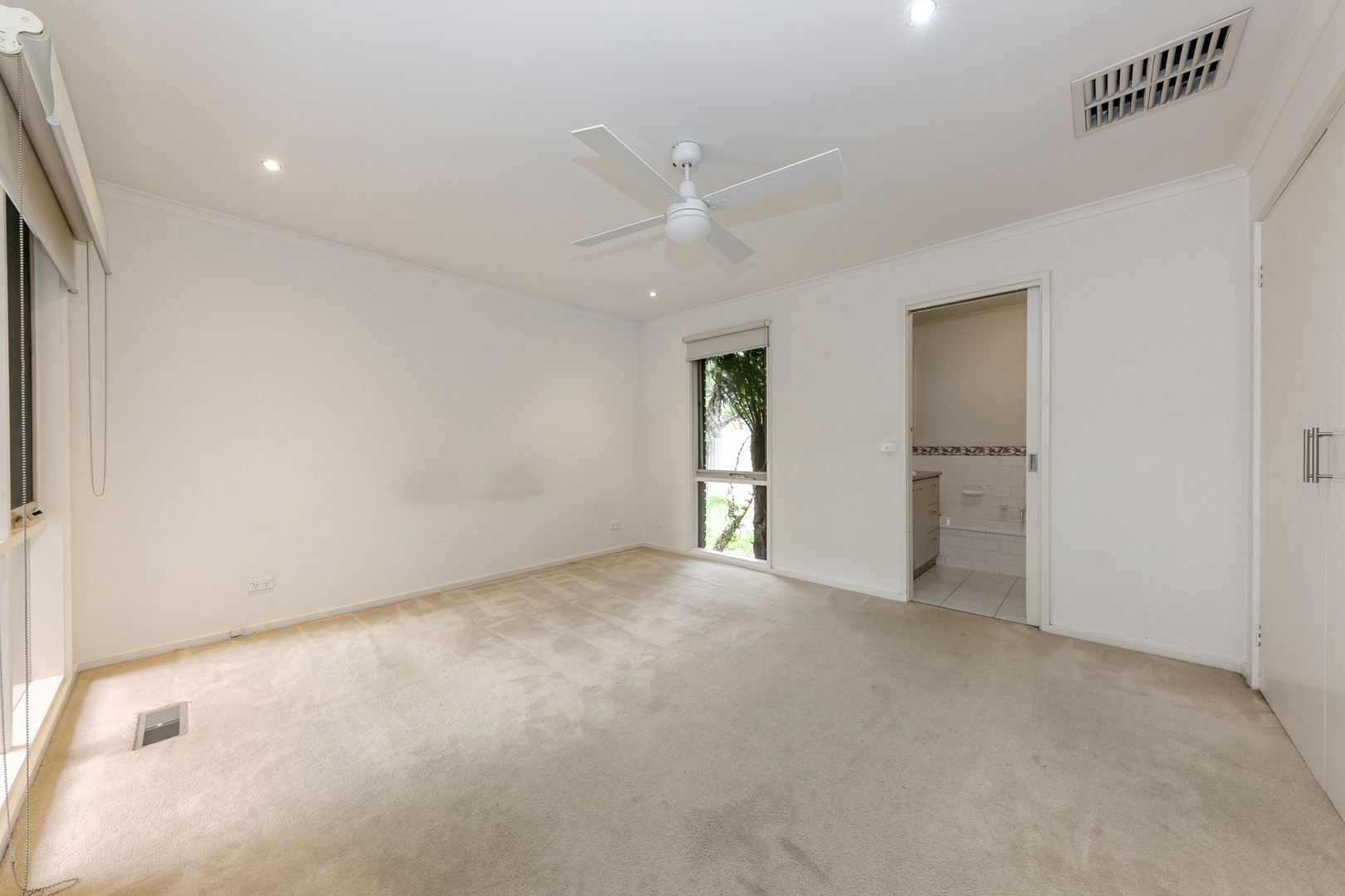 1/21 Meadow Crescent, Mount Waverley, VIC 3149, Mount Waverley - Thumbnail 4