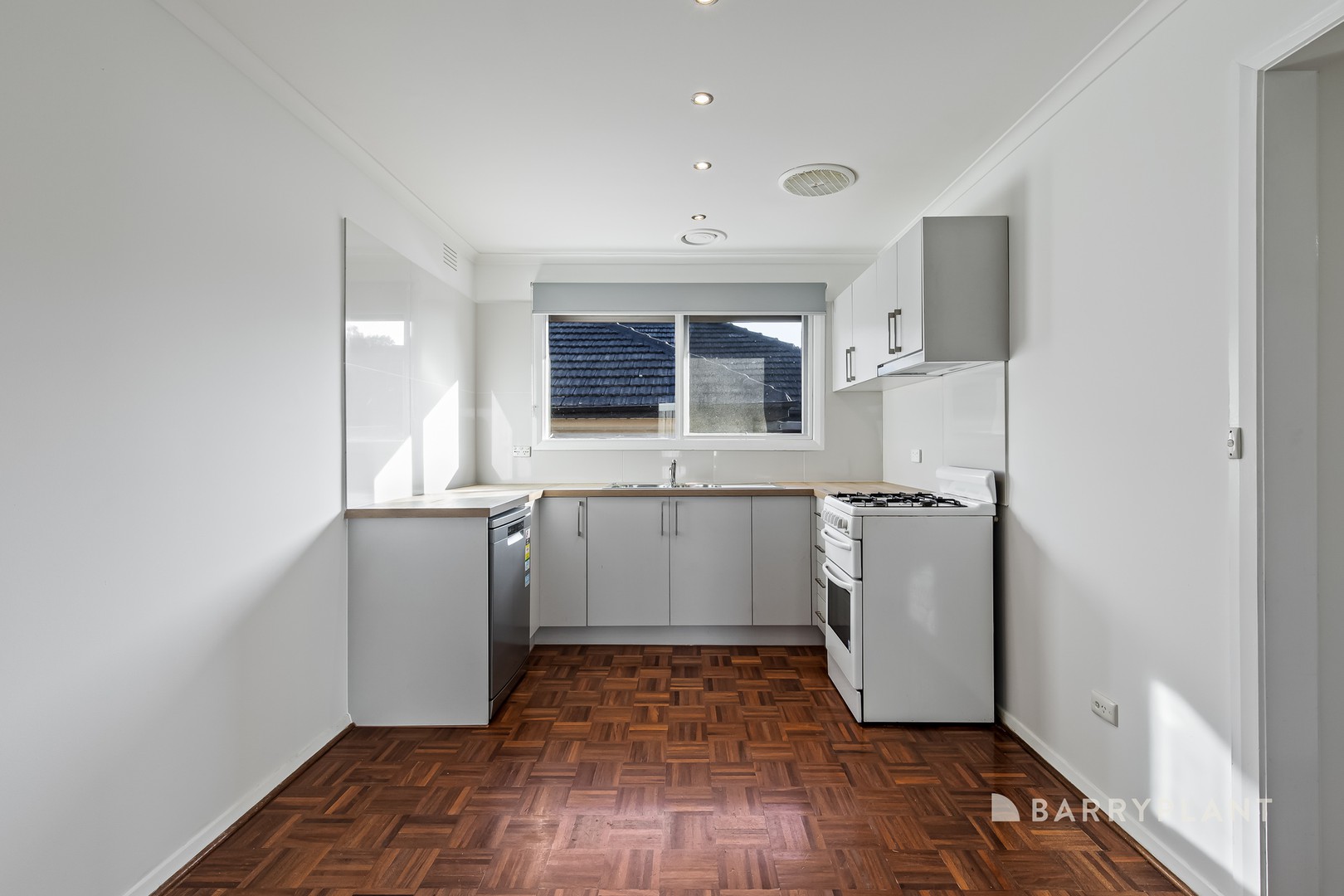 1/210 Spring Street, Reservoir, VIC 3073, Reservoir - Thumbnail 3