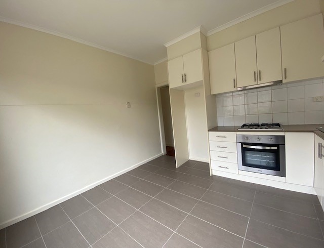 1/215 Spring Street, Reservoir, VIC 3073 - Thumbnail 1 - 08/11/2021