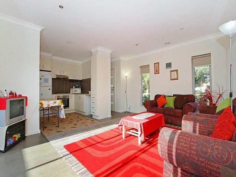 1/22 Barry Street, Reservoir, VIC 3073, Reservoir - Thumbnail 2