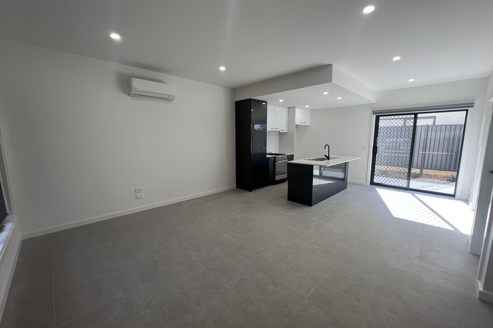 1/22 Henry Street, St Albans, VIC 3021, St Albans - Thumbnail 4