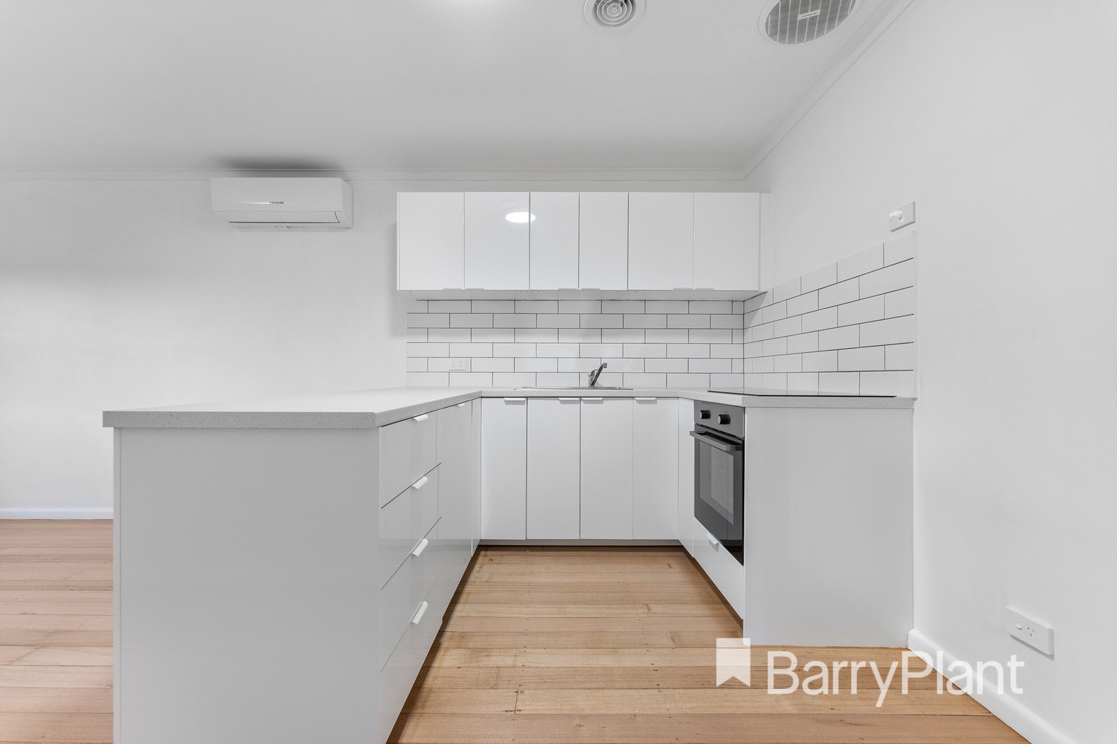 1/224 Biggs Street, St Albans, VIC 3021, St Albans - Thumbnail 2