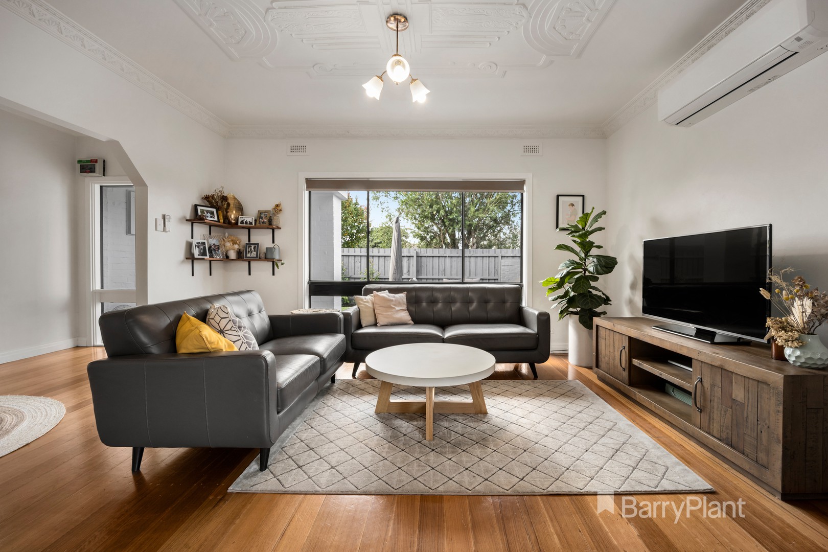 1/233 Warrigal Road, Cheltenham, VIC 3192, Cheltenham - Thumbnail 2