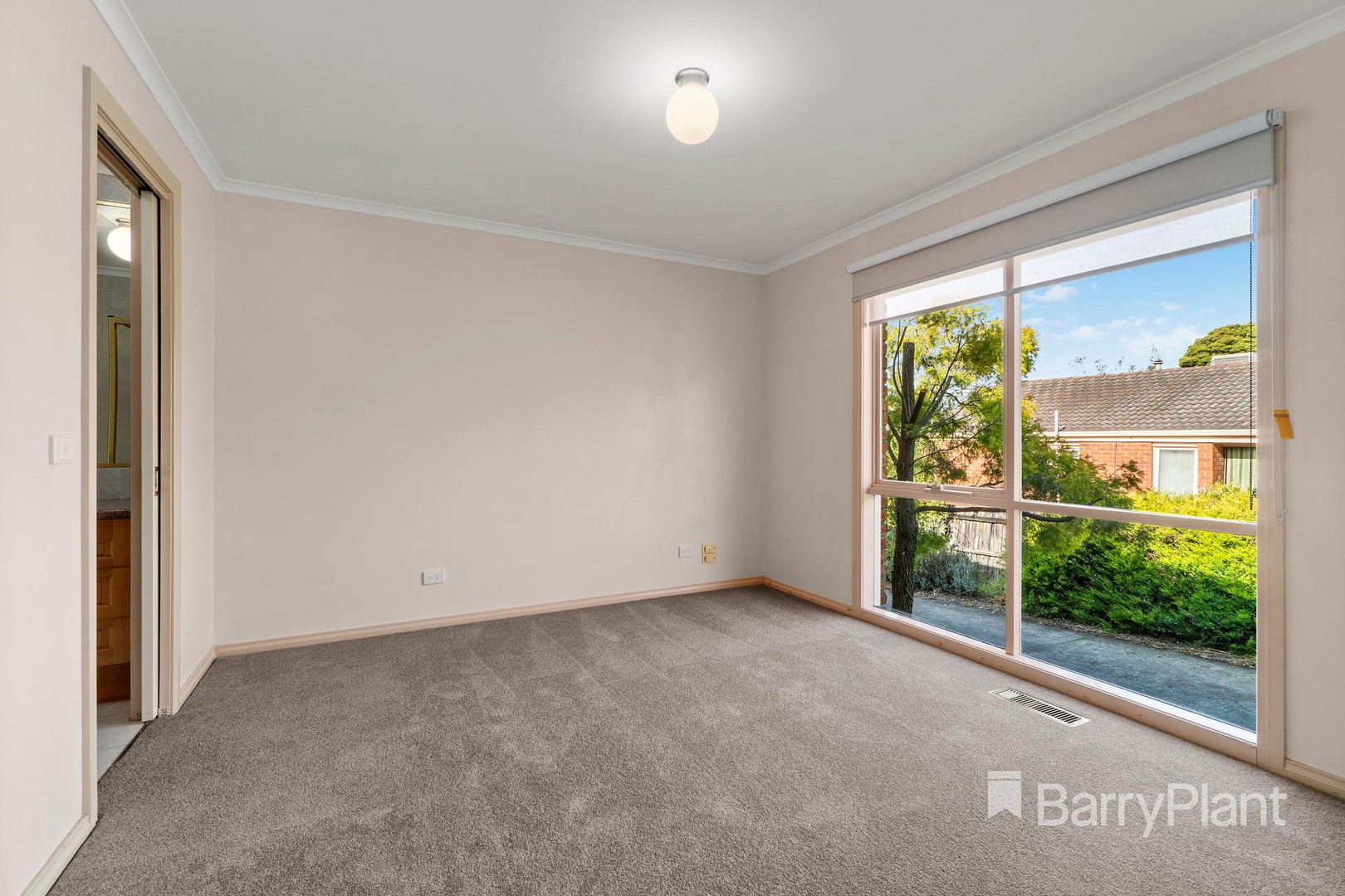 1/24 Hamilton Crescent, Doncaster East, VIC 3109, Doncaster East - Thumbnail 3