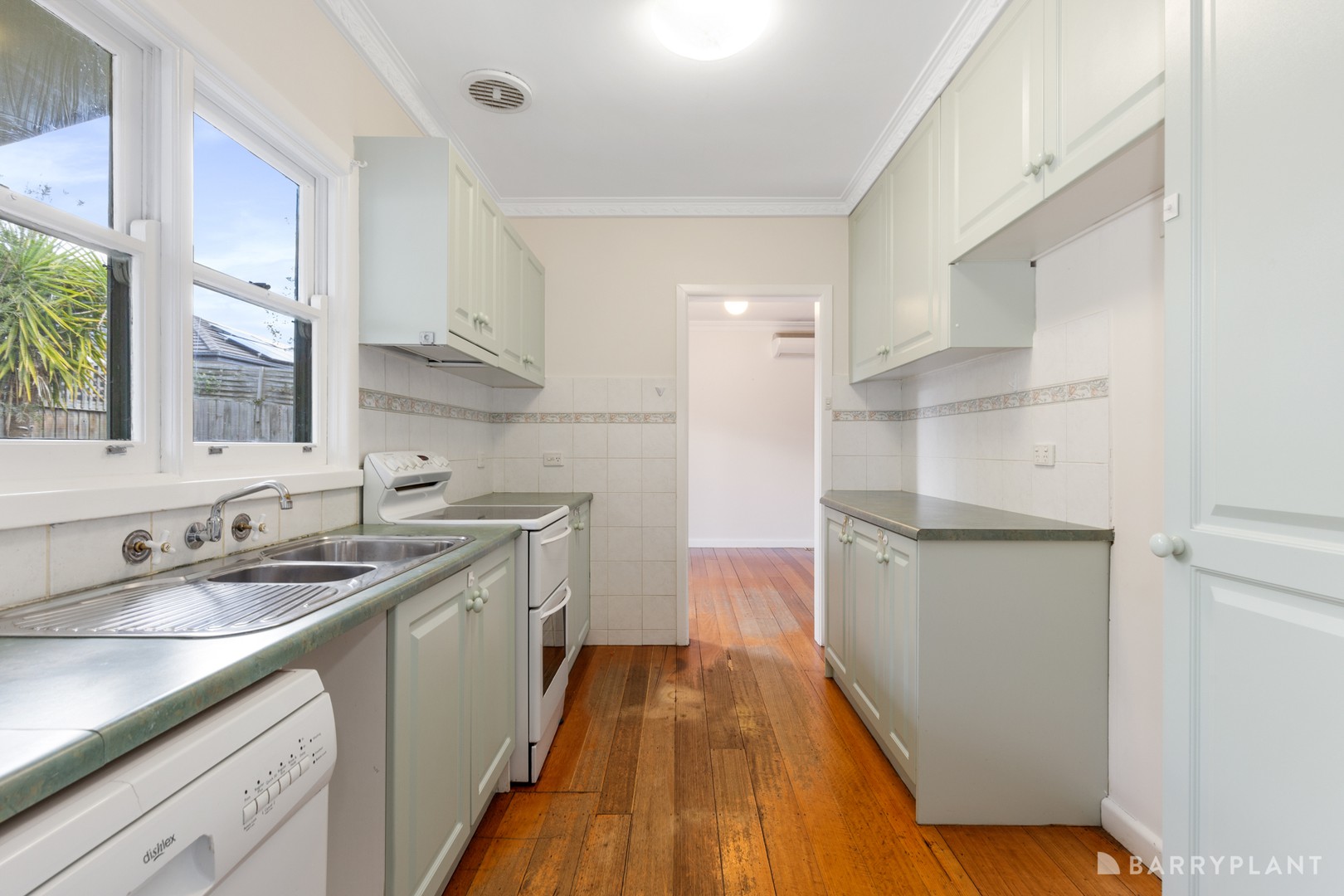 24 Knaith Road, Ringwood East, VIC 3135, Ringwood East - Thumbnail 5