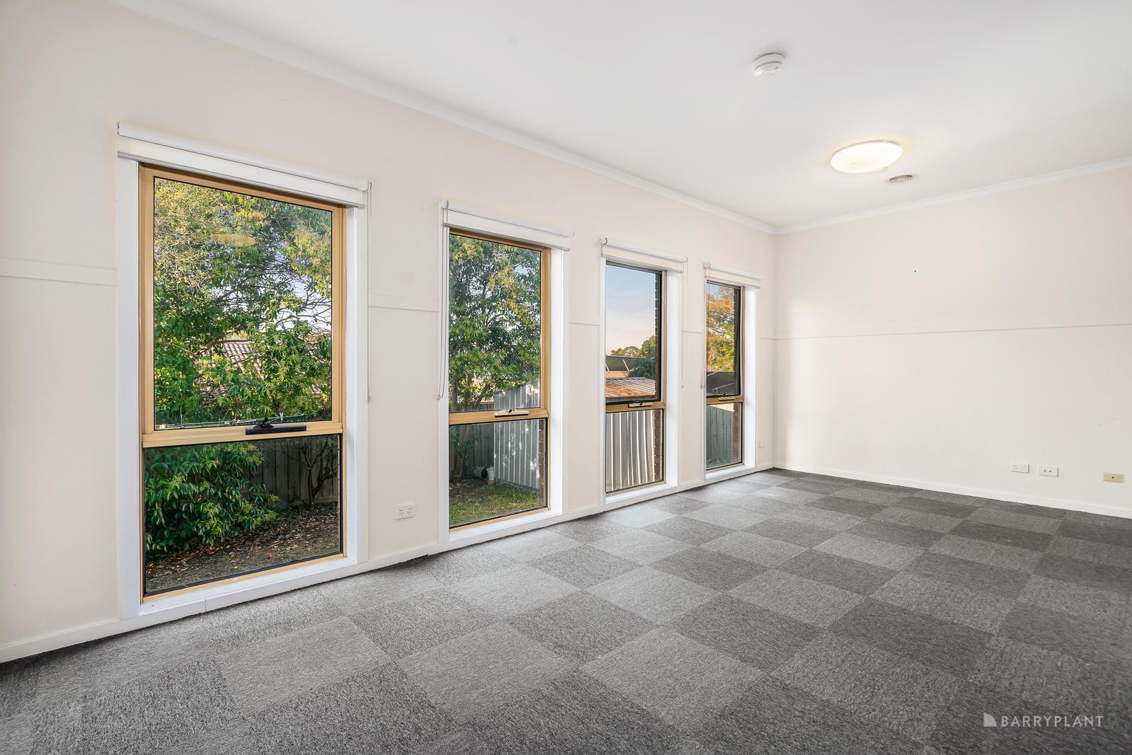 1/241 Hull Road, Mooroolbark, VIC 3138, Mooroolbark - Thumbnail 3