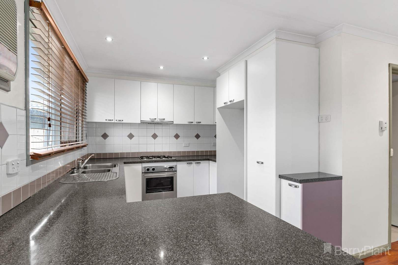 1/25 Blue Gum Court, Narre Warren, VIC 3805, Narre Warren - Thumbnail 2