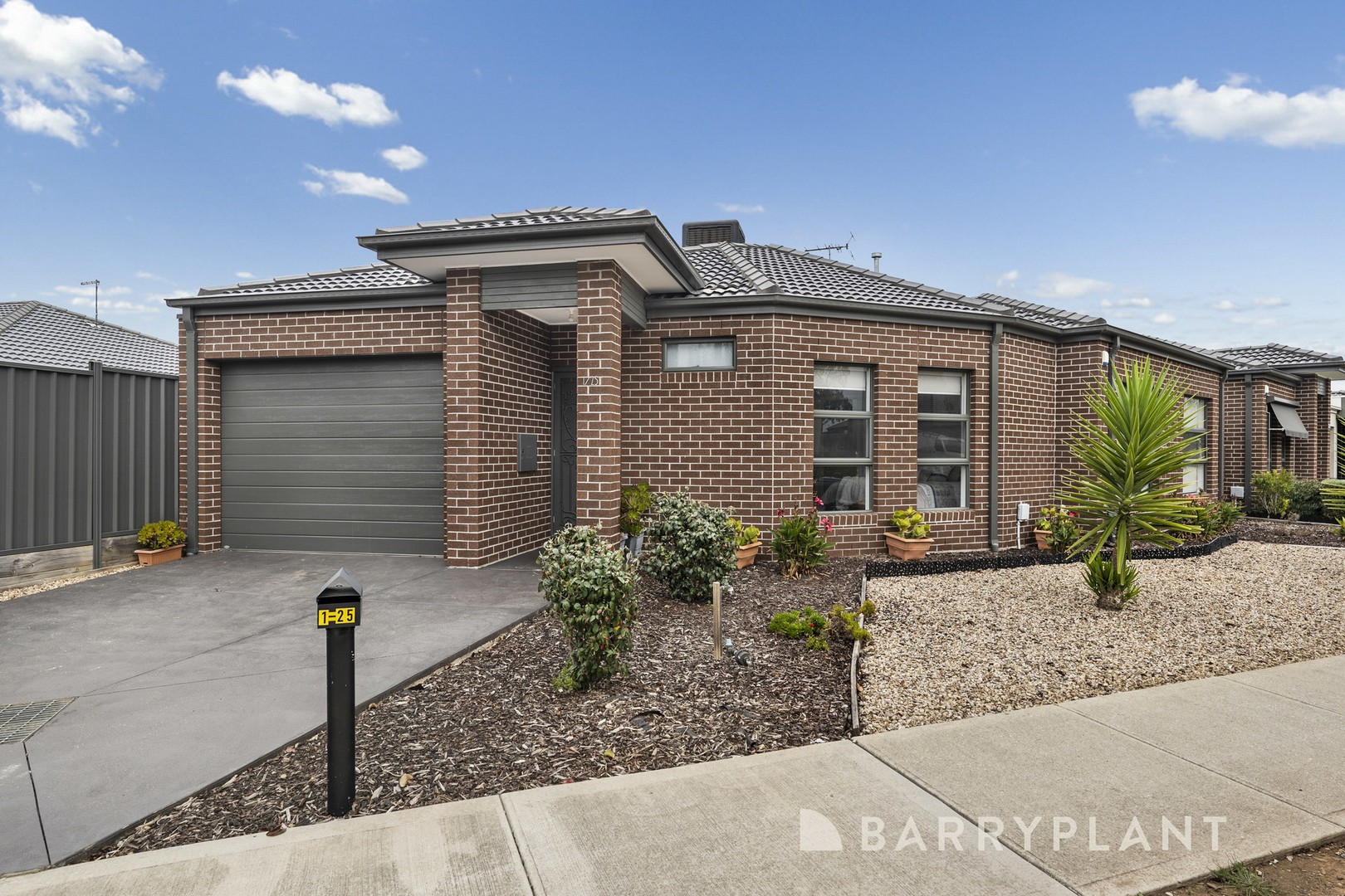 1/25 Cotton Field Way, Brookfield, VIC 3338, Brookfield - Thumbnail 2