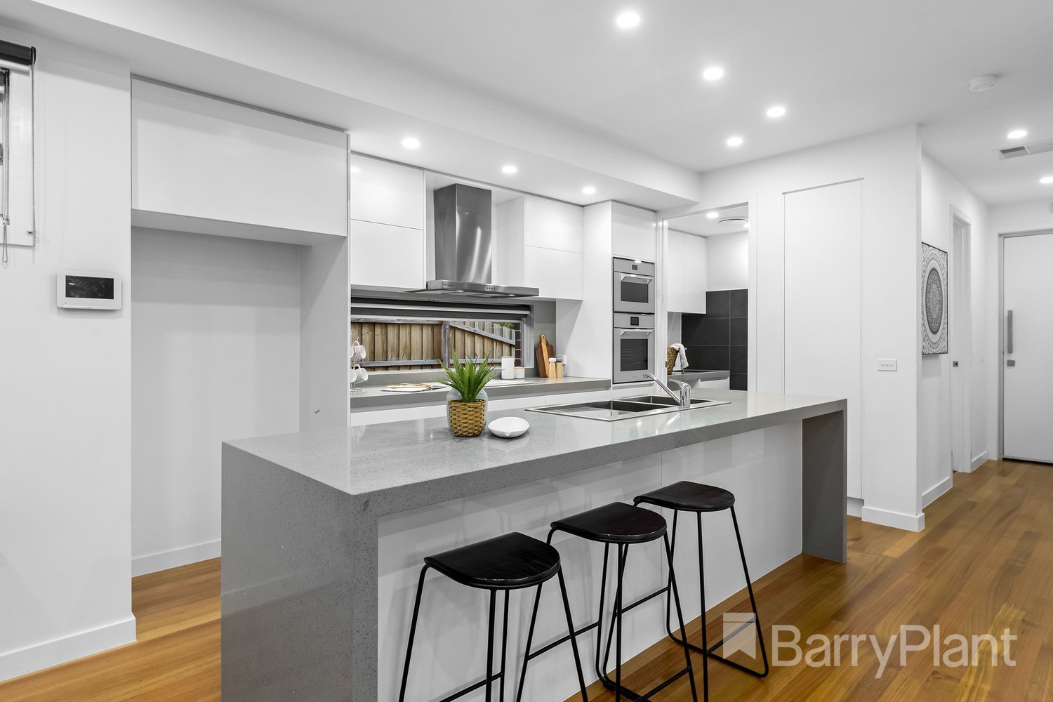 1/26 McKellar Street, Watsonia, VIC 3087, Watsonia - Thumbnail 2