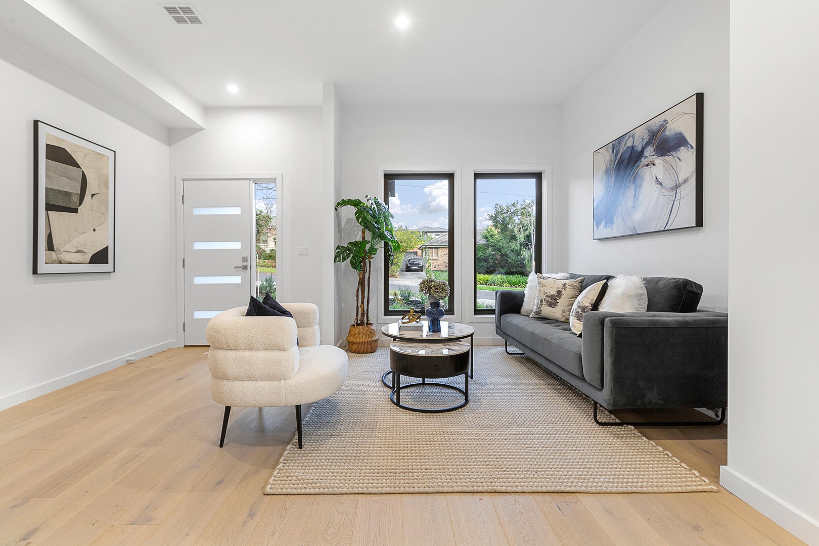 1/27 Baratta Street, Doncaster East, VIC 3109 - Thumbnail 2 - 30/04/2025