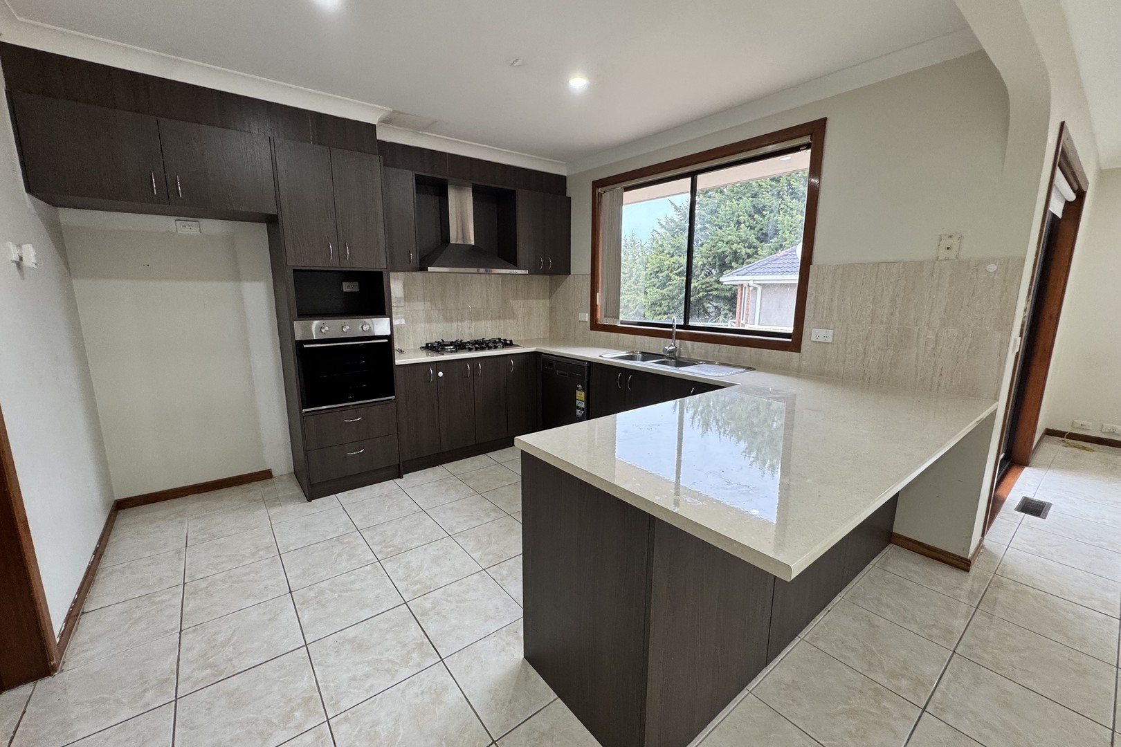 1/27 Cassinia Crescent, Meadow Heights, VIC 3048, Meadow Heights - Thumbnail 2