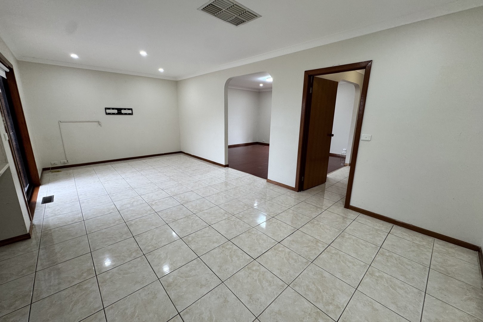 1/27 Cassinia Crescent, Meadow Heights, VIC 3048, Meadow Heights - Thumbnail 4