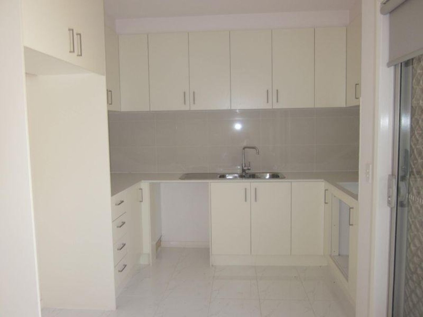 1/27 Central Avenue, Thomastown, VIC 3074, Thomastown - Thumbnail 2