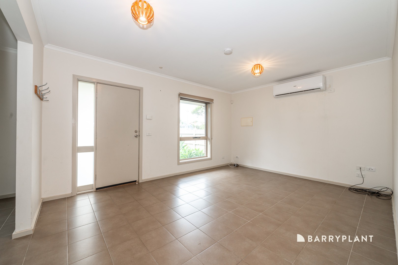 1/27 Clapham Street, Thornbury, VIC 3071, Thornbury - Thumbnail 2