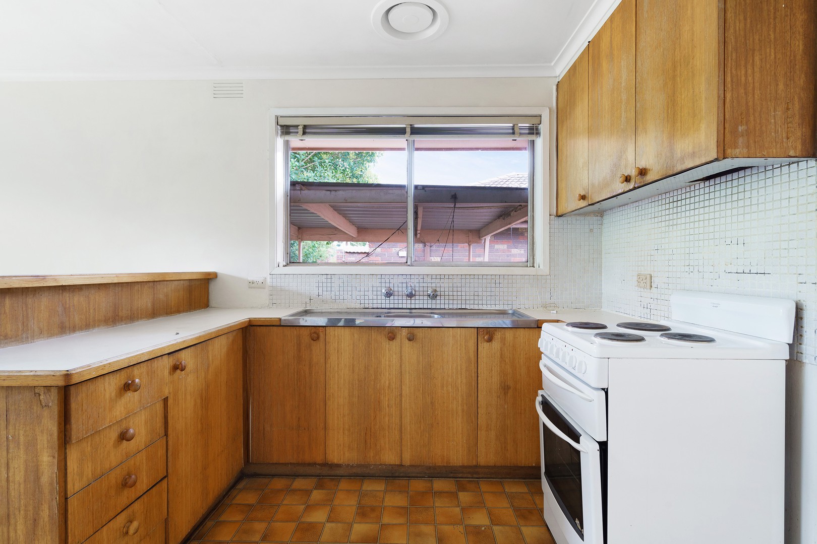 1/27 Koroit Street, Nunawading, VIC 3131, Nunawading - Thumbnail 2