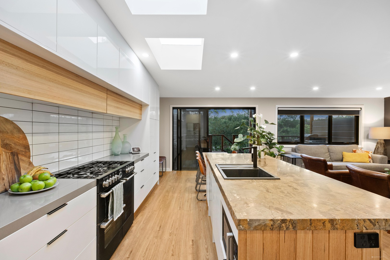 1/27 Park West Road, Eltham, VIC 3095, Eltham - Thumbnail 3