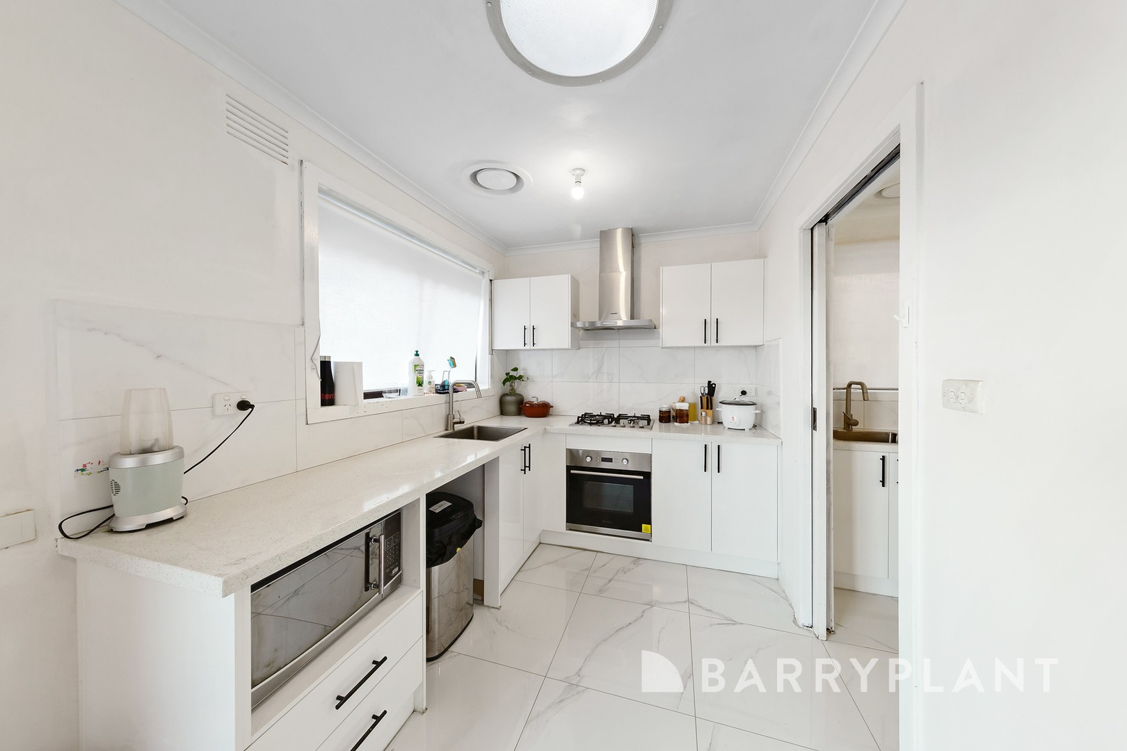 1/27 Reaburn Avenue, St Albans, VIC 3021, St Albans - Thumbnail 3