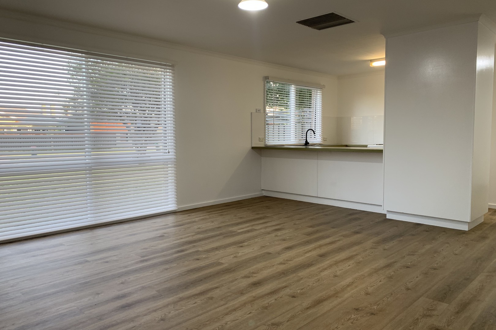 1/27 Walnut Avenue, Mildura, VIC 3500, Mildura - Thumbnail 2