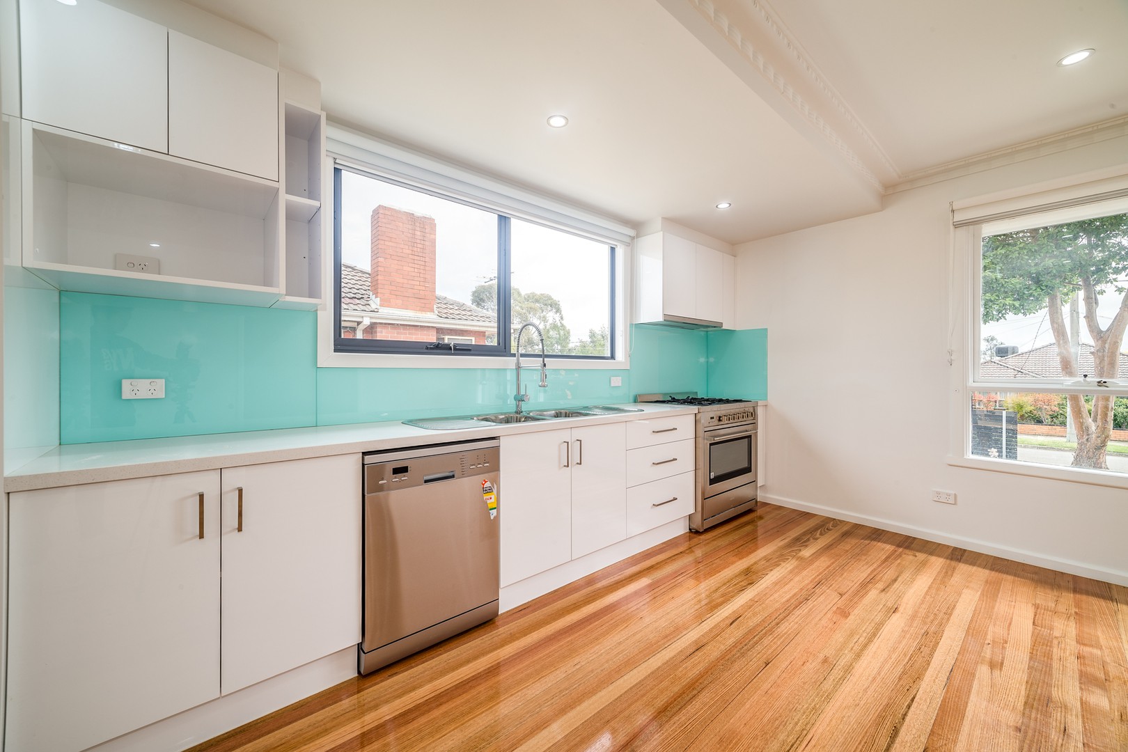 1/28 Rochdale Drive, Burwood East, VIC 3151, Burwood East - Thumbnail 2