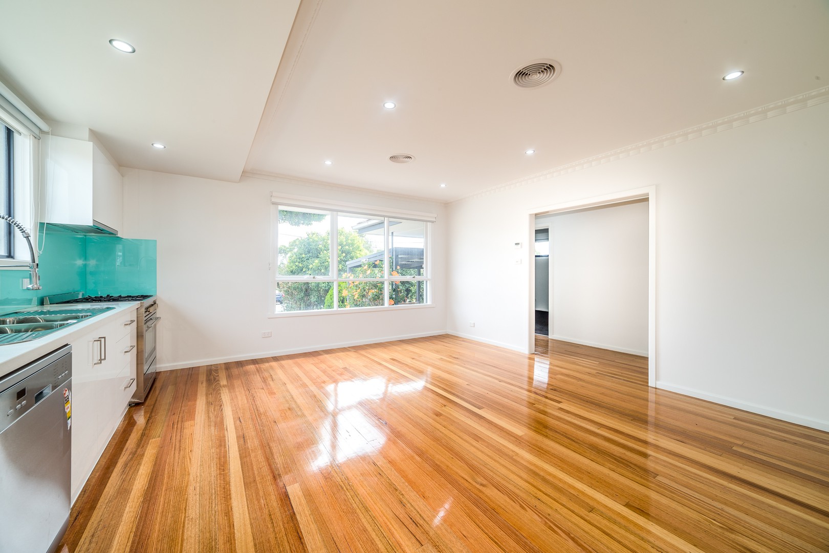 1/28 Rochdale Drive, Burwood East, VIC 3151, Burwood East - Thumbnail 4