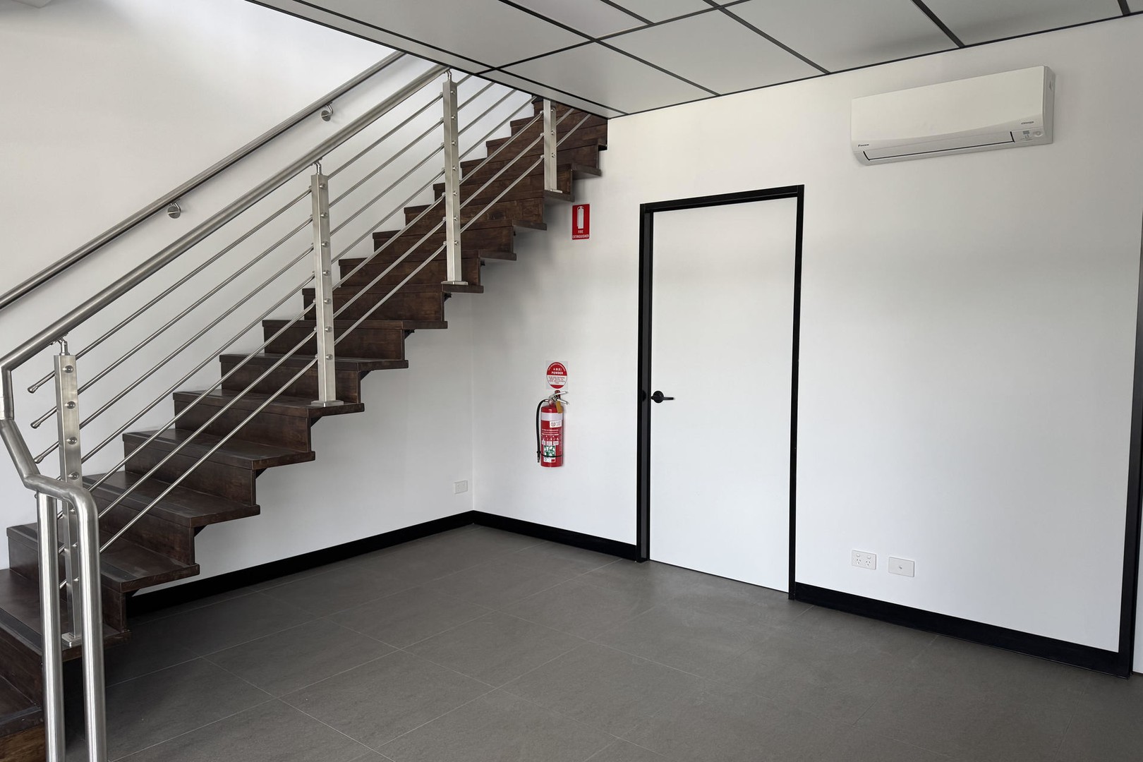 1/29-33 Lakeside Drive, Broadmeadows, VIC 3047 - Thumbnail 1 - 20/10/2025