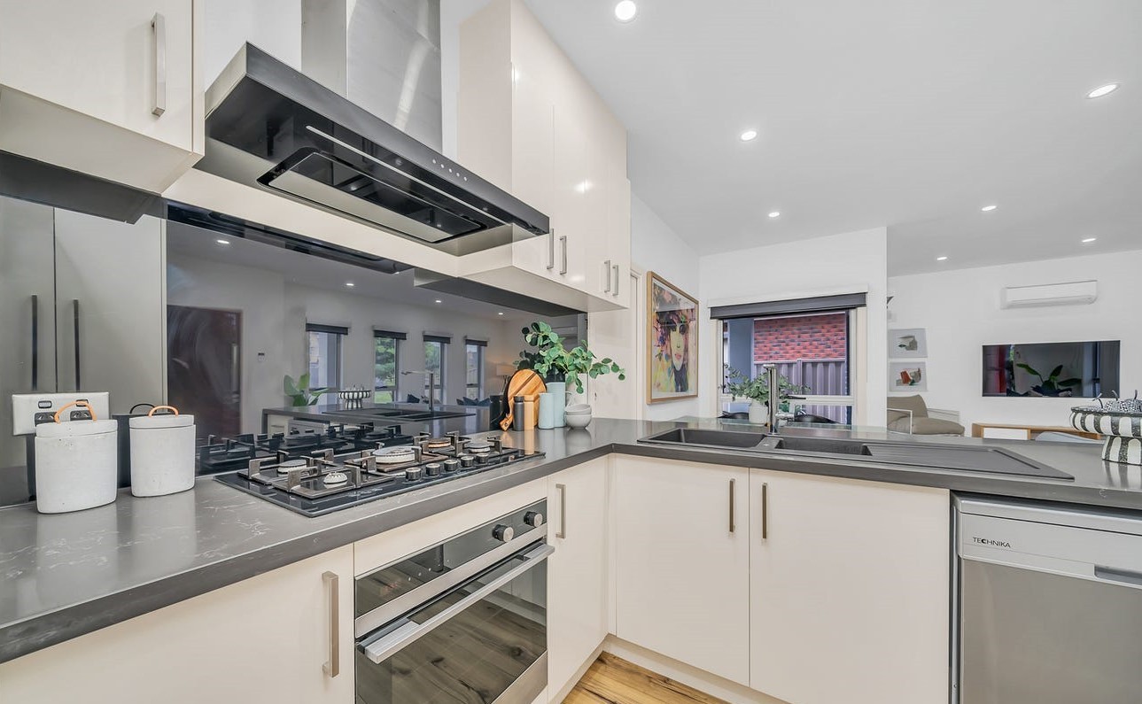 1/29 Volga Street, Hadfield, VIC 3046, Hadfield - Thumbnail 2