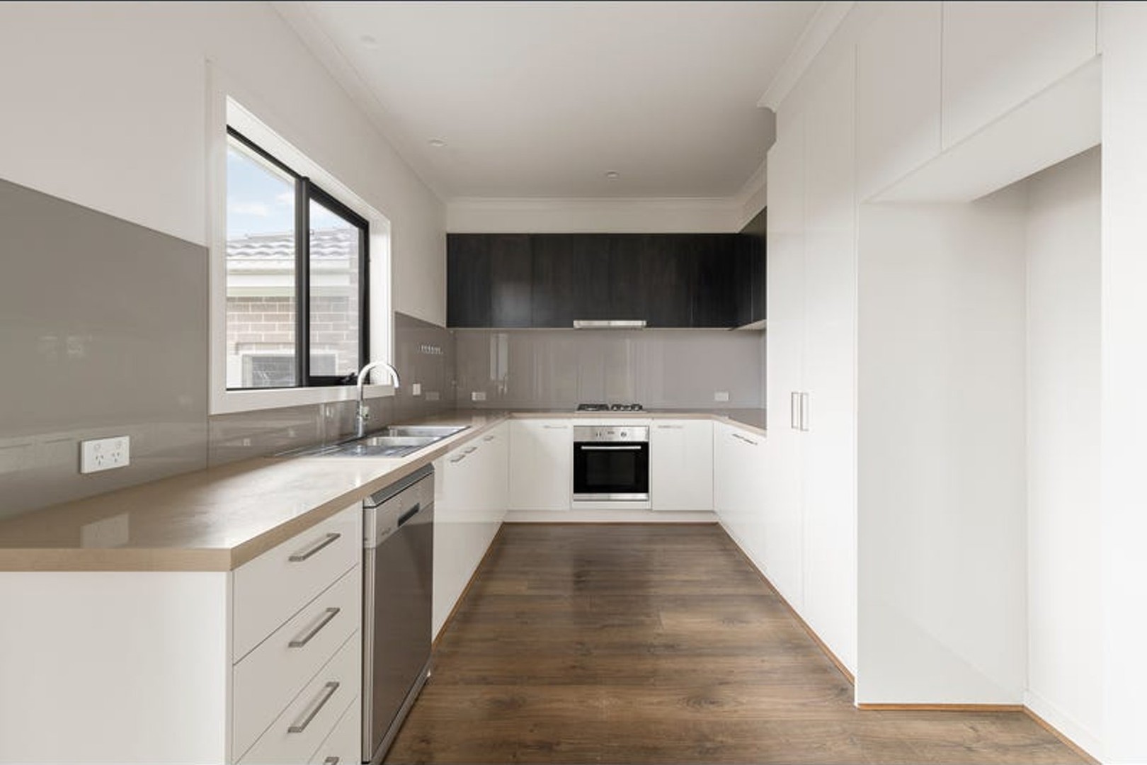 1/295 Wantirna Road, Wantirna, VIC 3152 - Thumbnail 2 - 27/08/2026