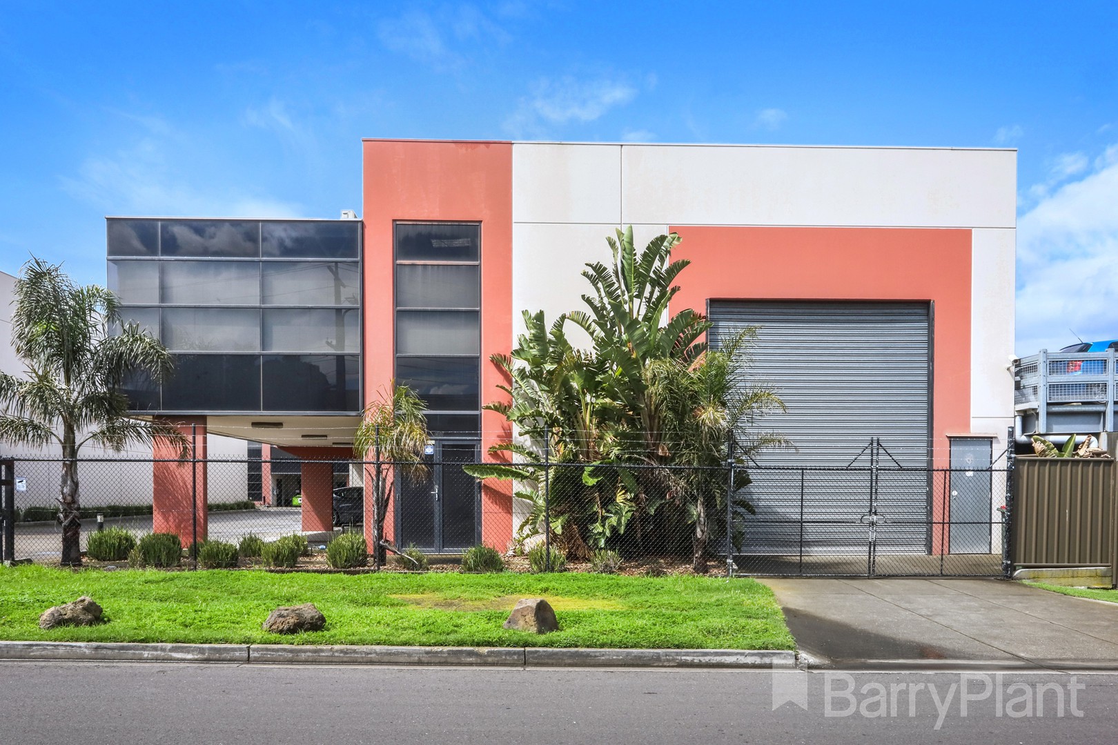 1/2A Holmwood Road, Tottenham, VIC 3012 - Thumbnail 2 - 28/11/2022