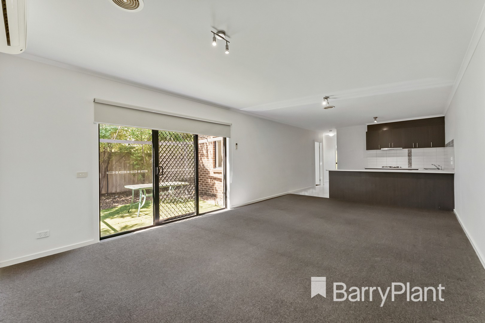 1/3-11 Retford CloseWerribee, VIC 3030, Werribee - Thumbnail 3
