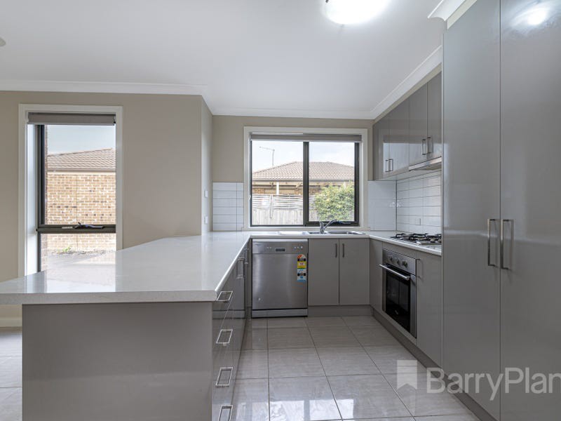 1/3 Anderson Street, Pakenham, VIC 3810, Pakenham - Thumbnail 2