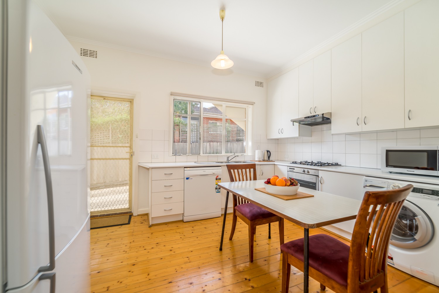 1/3 Birtles Street, Balwyn, VIC 3103 - Thumbnail 2 - 17/01/2025