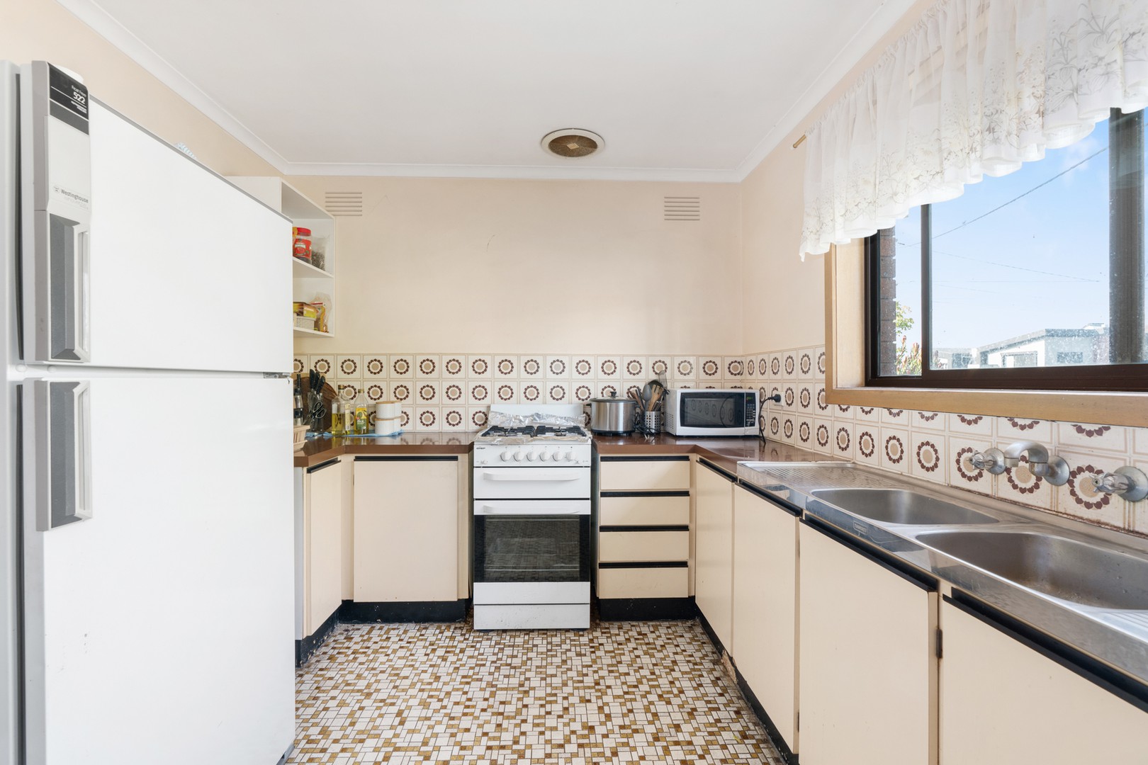 1/3 Erskine Avenue, Reservoir, VIC 3073, Reservoir - Thumbnail 3