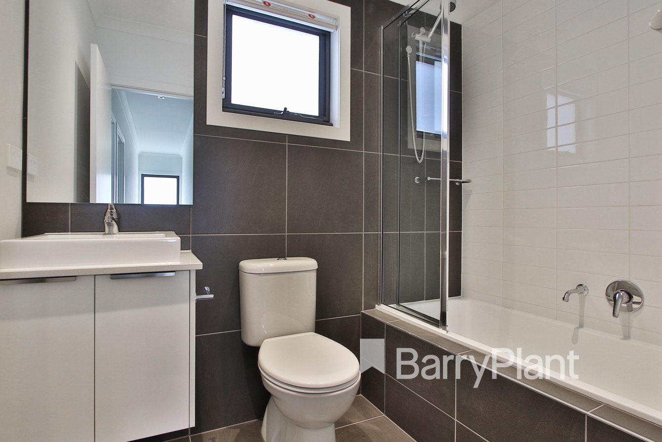 1/3 McNeil Street, Bellfield, VIC 3081, Bellfield - Thumbnail 2