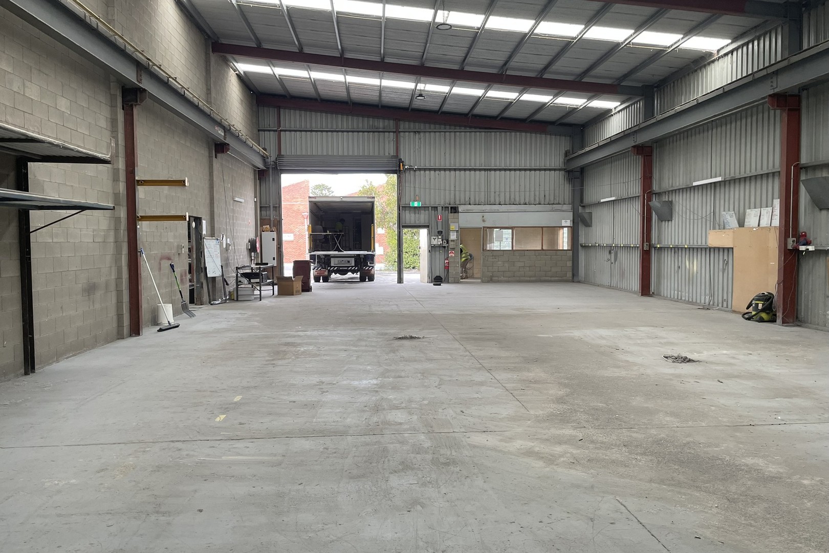 1-3 Seabright Street, North Shore, VIC 3214 - Thumbnail 1 - 18/03/2026