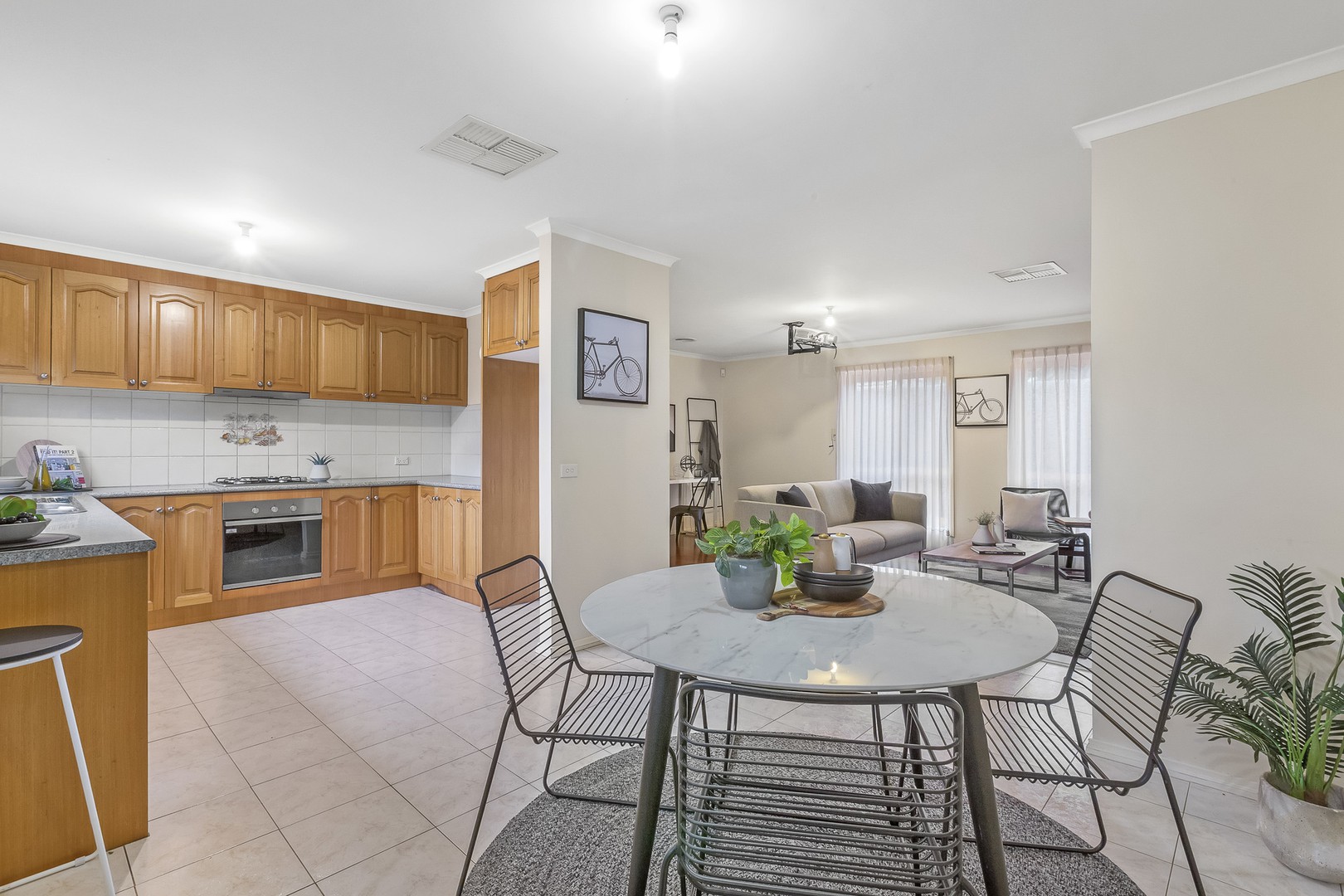 1/3 Sylvia Close, Hillside, VIC 3037, Hillside - Thumbnail 2