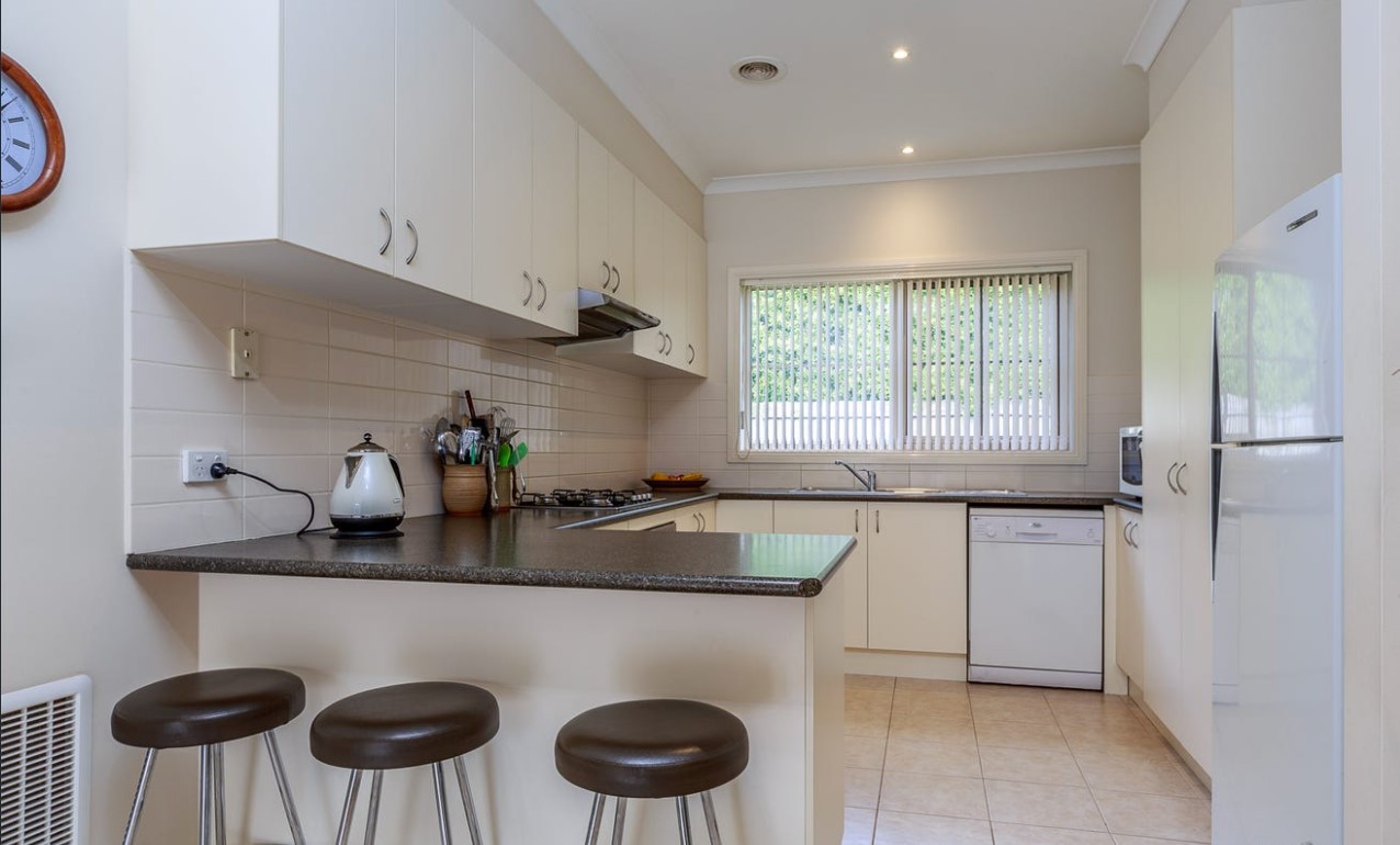 1/3 Warrabel Road, Ferntree Gully, VIC 3156, Ferntree Gully - Thumbnail 2