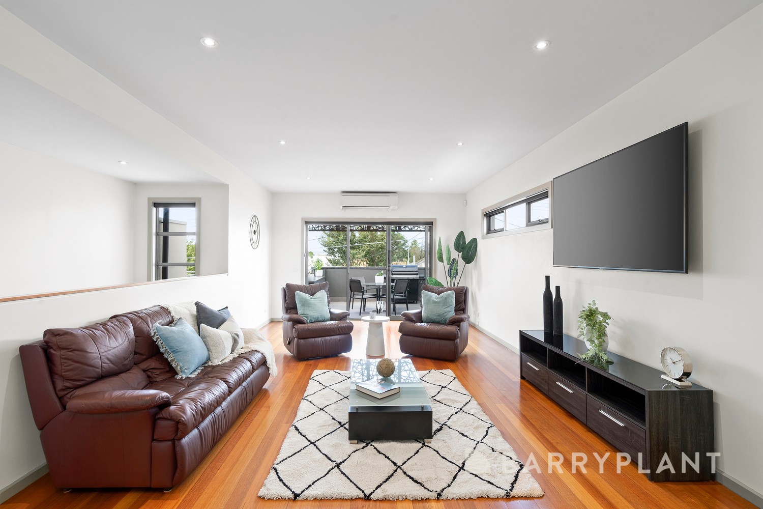 1/30 Vernon Street, South Kingsville, VIC 3015 - Thumbnail 2 - 13/02/2024