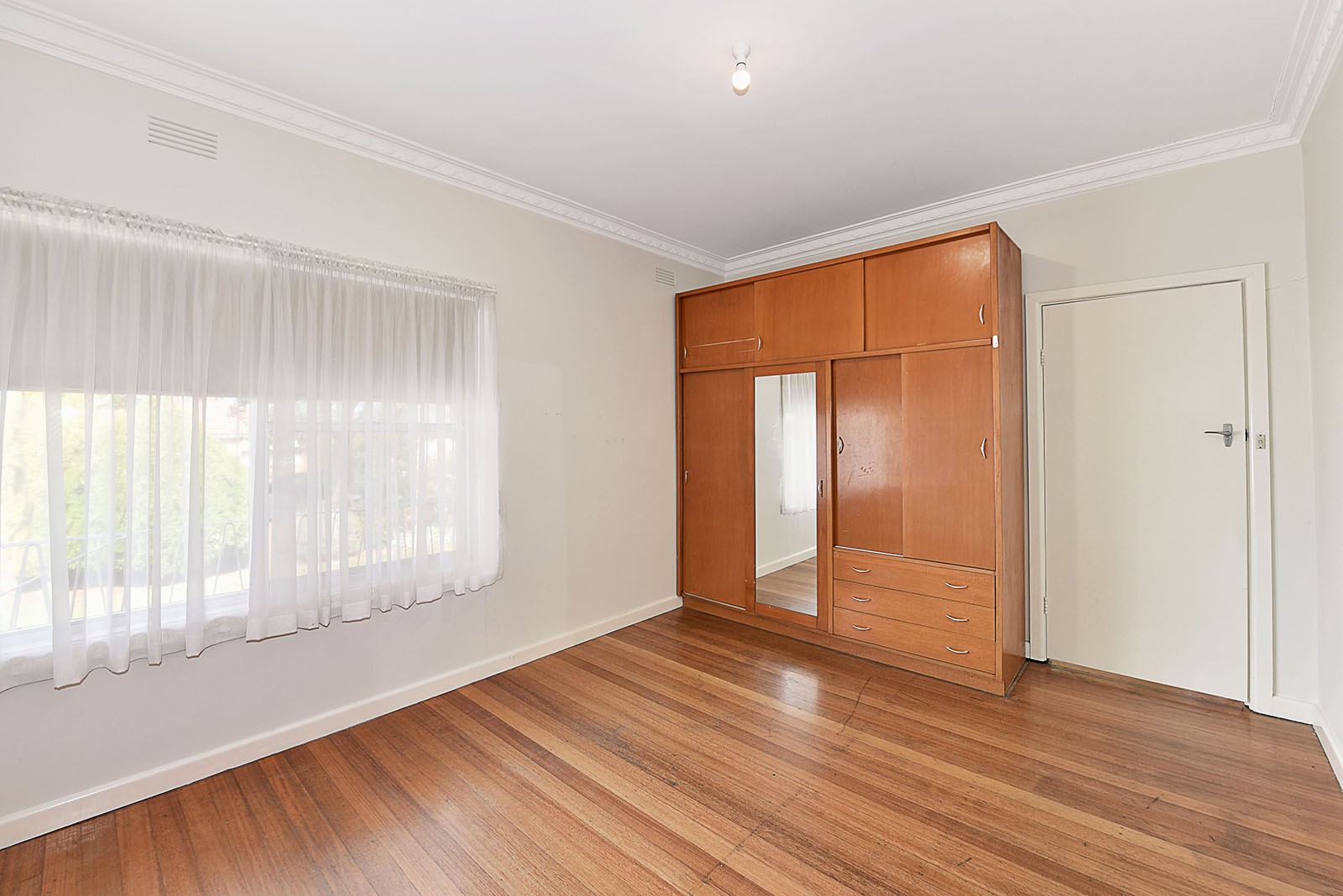 1/32 Green Street, Airport West, VIC 3042 - Thumbnail 2 - 26/11/2024