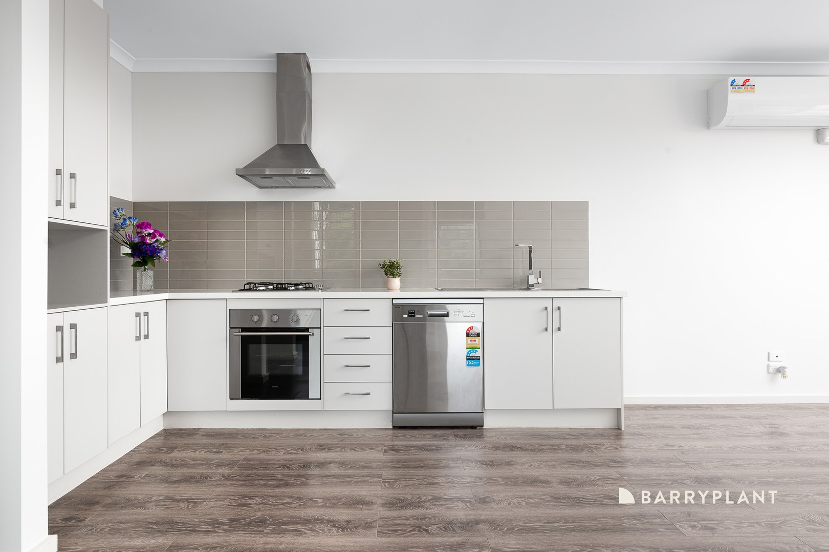 1/32 Rufus Street, Epping, VIC 3076, Epping - Thumbnail 2