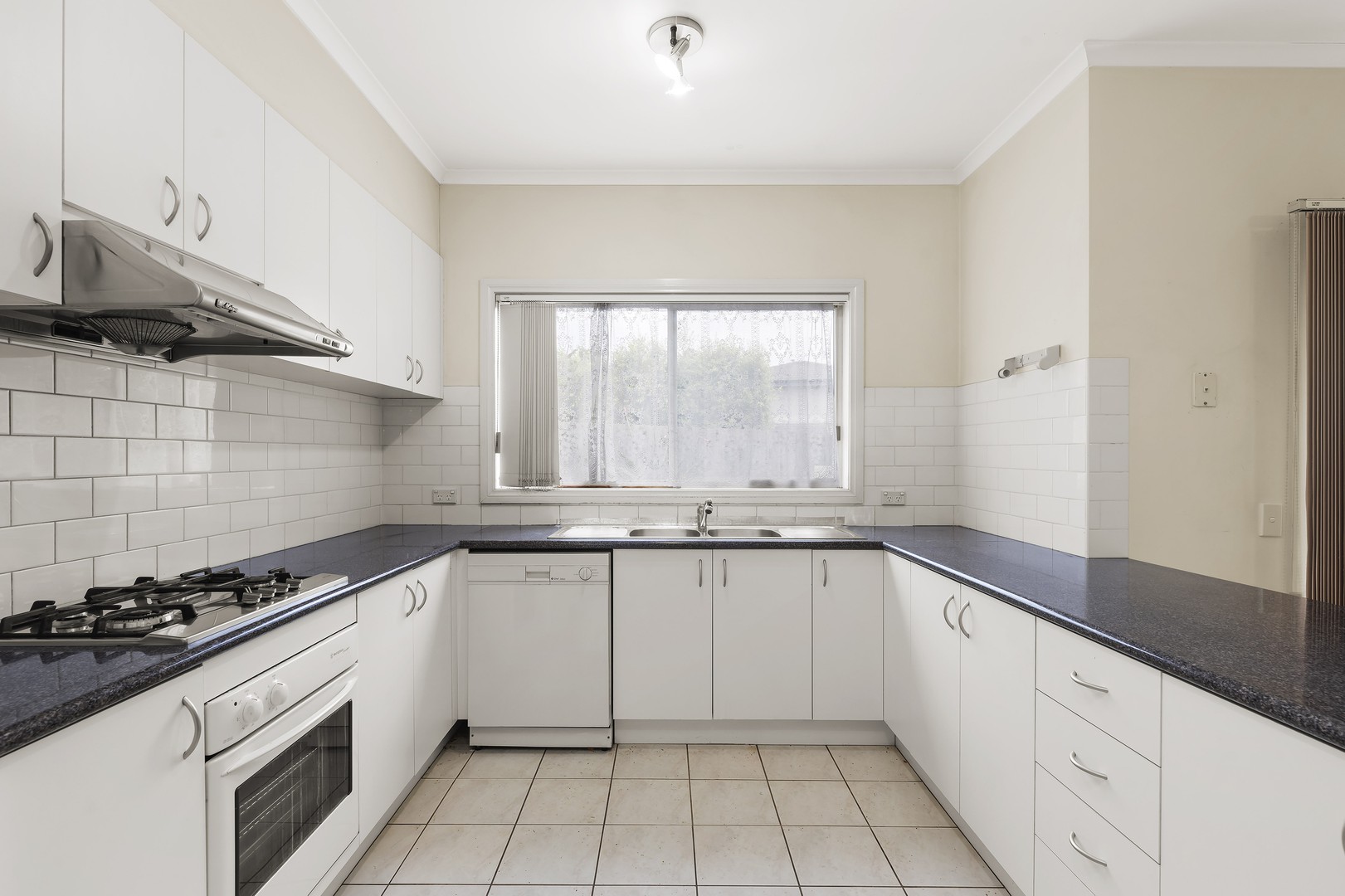 1/323 Thompsons Road, Templestowe Lower, VIC 3107, Templestowe Lower - Thumbnail 2