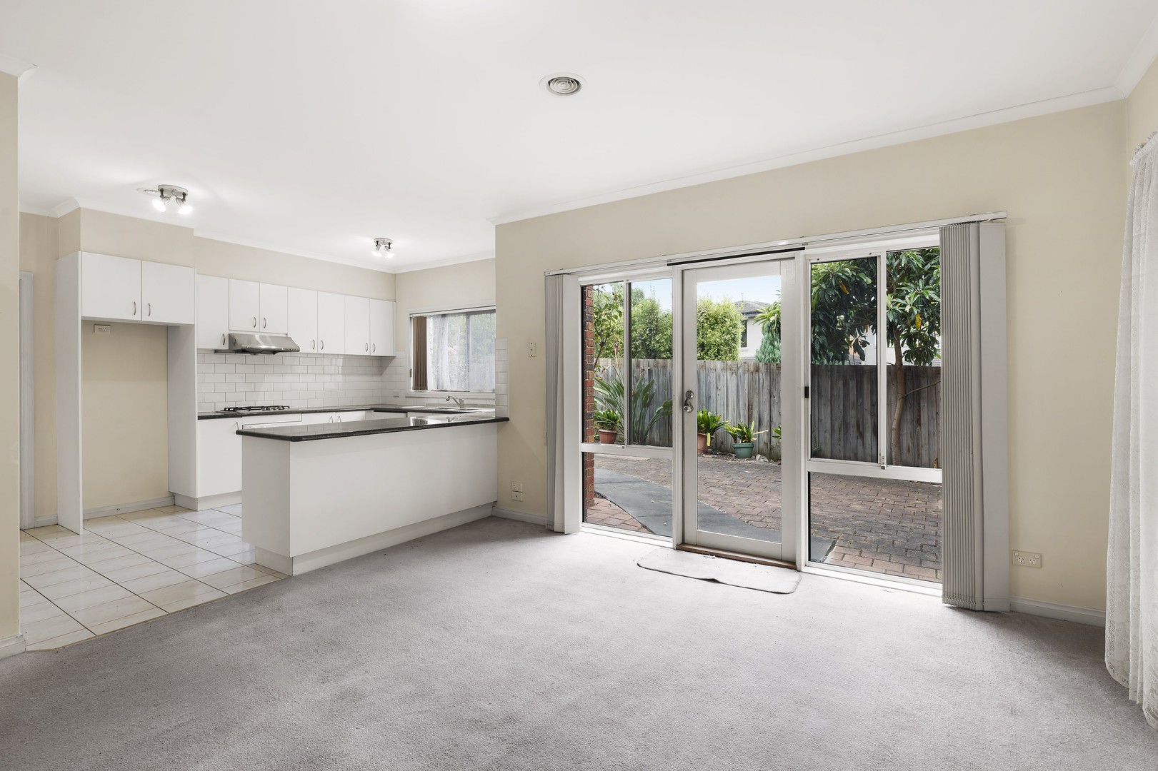 1/323 Thompsons Road, Templestowe Lower, VIC 3107, Templestowe Lower - Thumbnail 3