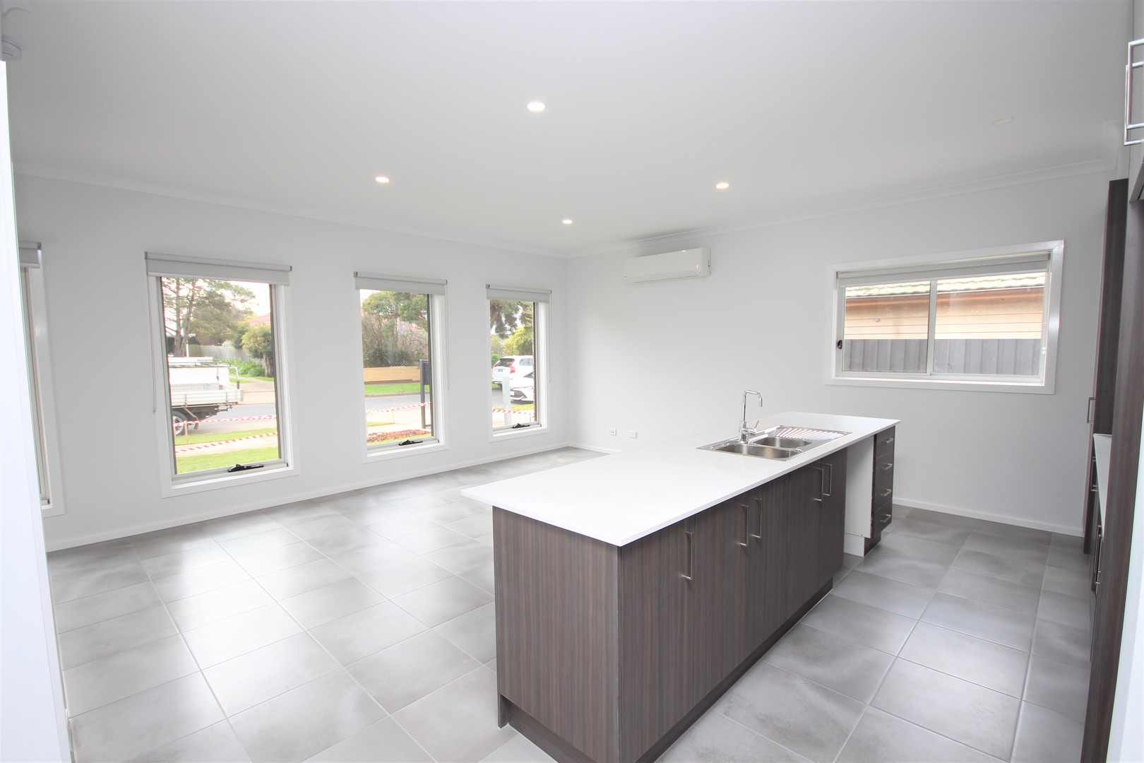 1/33 Apex Avenue, Belmont, VIC 3216 - Thumbnail 2 - 21/03/2025