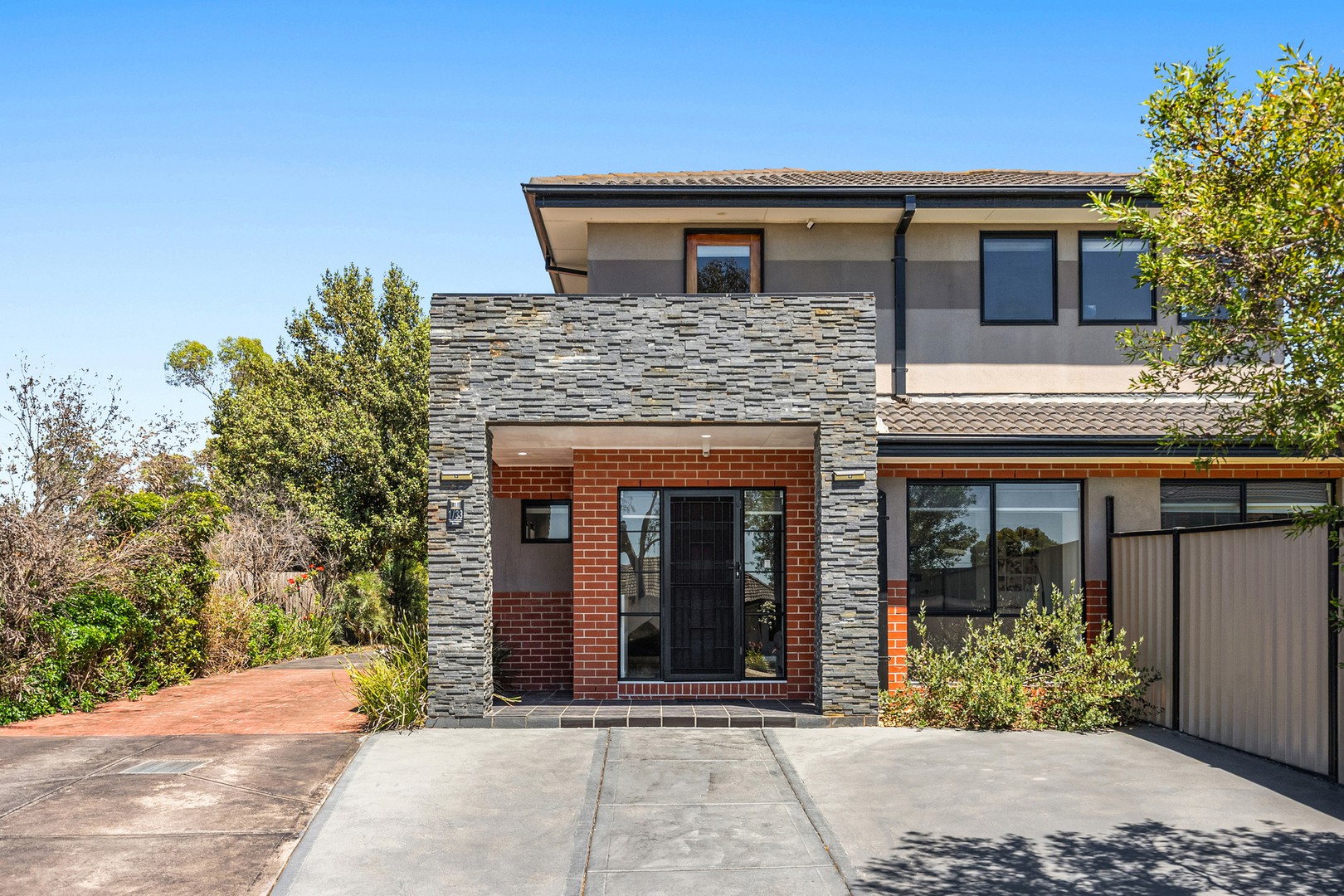 1/33 Carrington Street, Sydenham, VIC 3037 - Thumbnail 2 - 08/01/2026