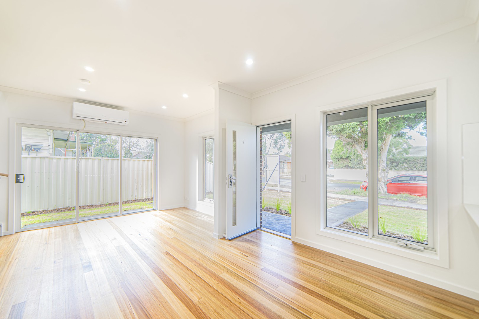 1/33 Clements Grove, Reservoir, VIC 3073, Reservoir - Thumbnail 2