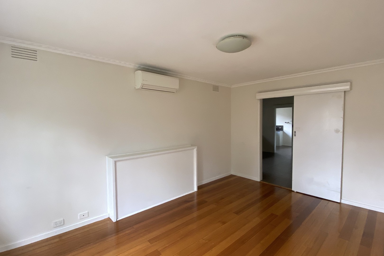 1/33 George Street, Reservoir, VIC 3073, Reservoir - Thumbnail 2