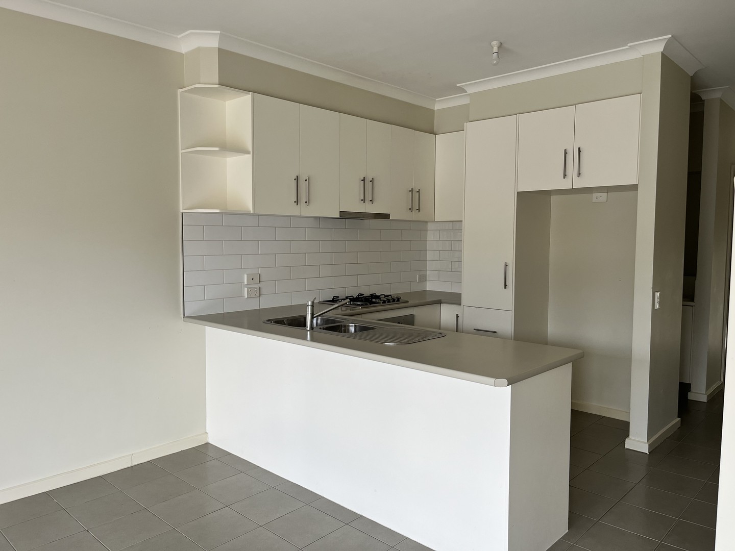 1/33 Red Robin Road, Truganina, VIC 3029 - Thumbnail 2 - 18/11/2021