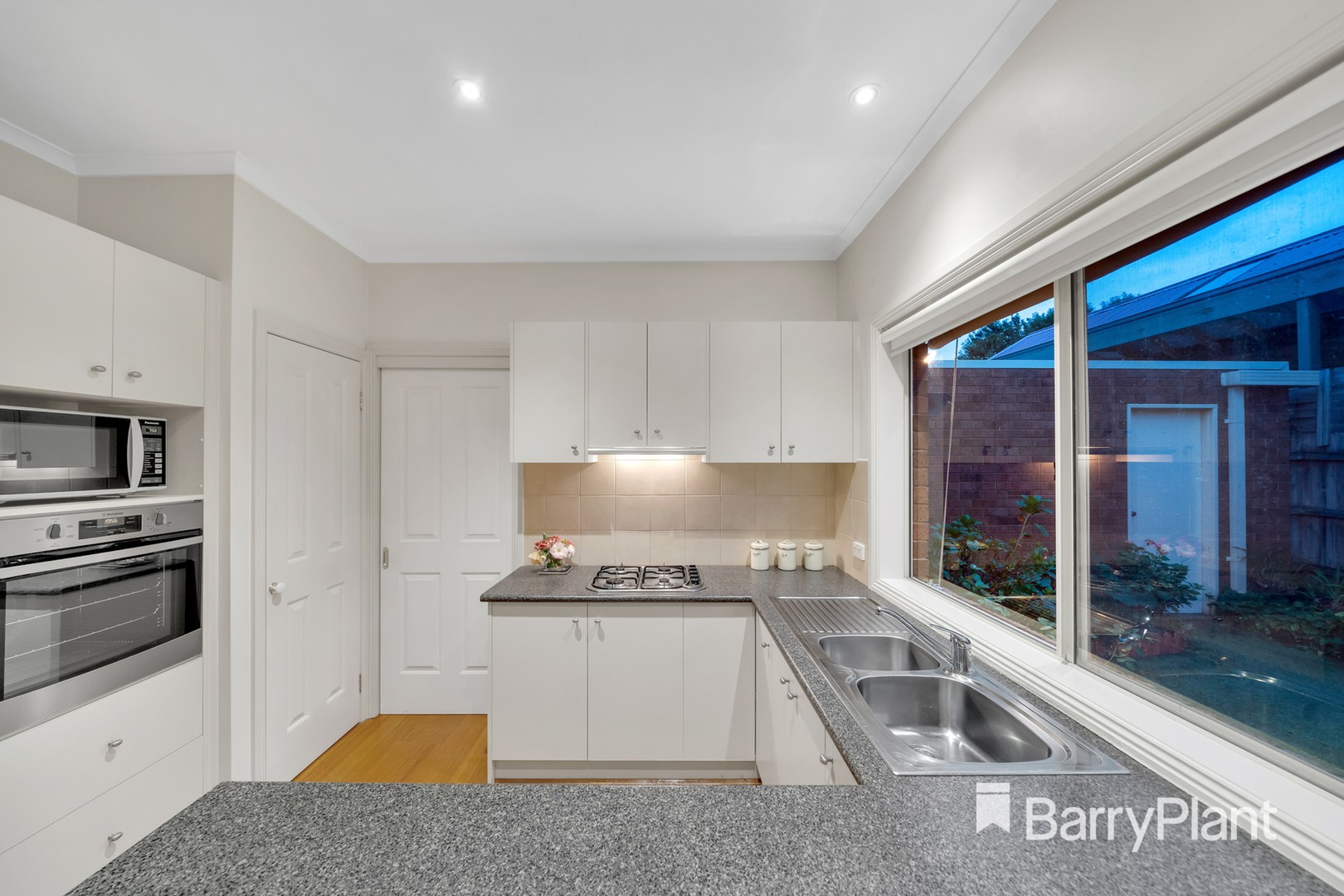 1/33 Sesame StreetMount Waverley, VIC 3149, Mount Waverley - Thumbnail 5